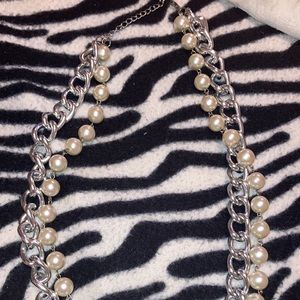 Pearl and chain necklace